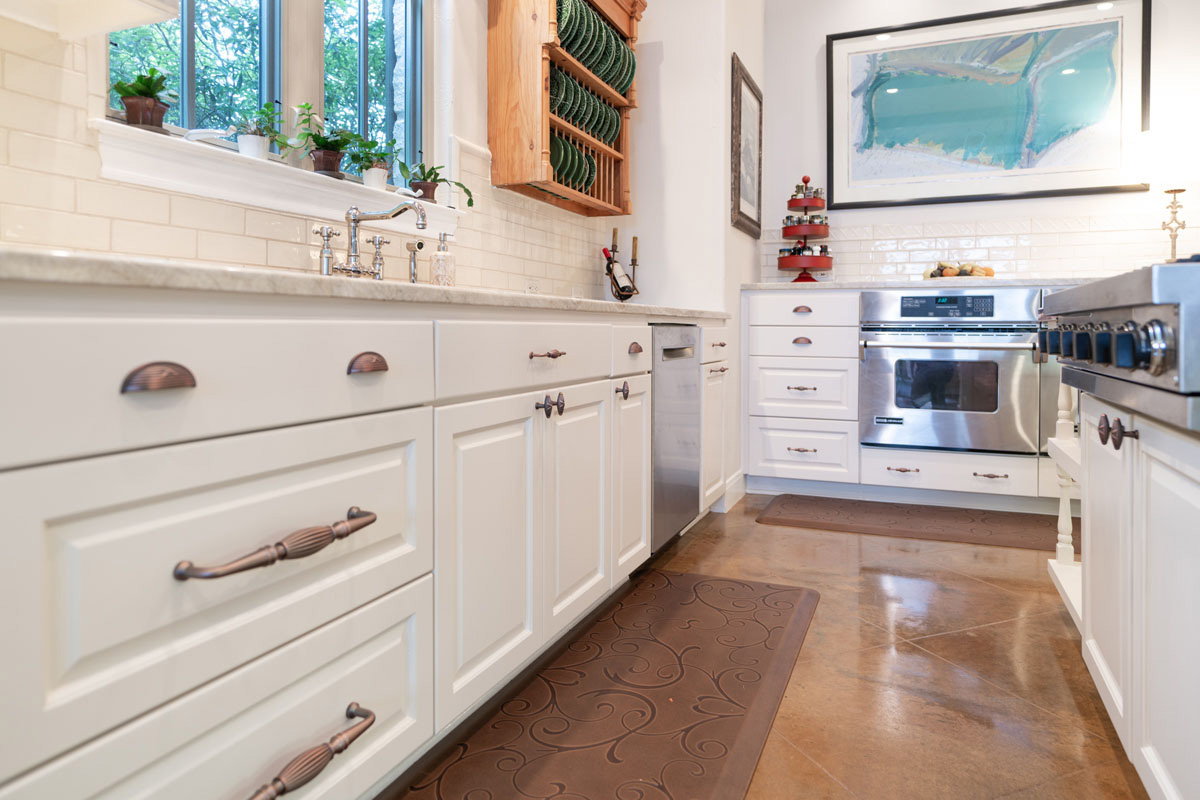 Transform Your Space with California Cabinet Finishes and Refacing’s Premier Cabinet Painting Solutions